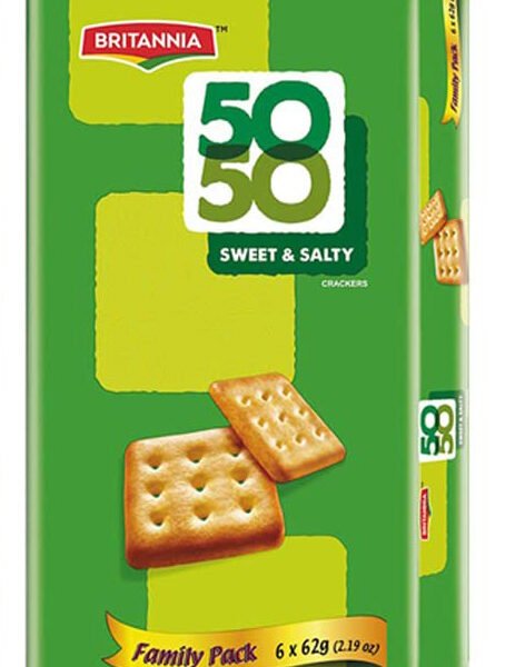 BRITANNIA 50-50 FAMILY PACK